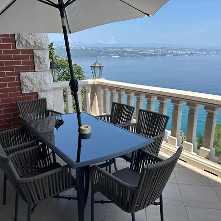 Apartmán Isabella - Luxury With Style Right Next To The Beach, Private Pool And Sea View Opatija