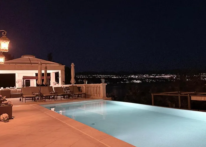 Isabella - Luxury With Style Right Next To The Beach, Private Pool And Sea View Apartamento