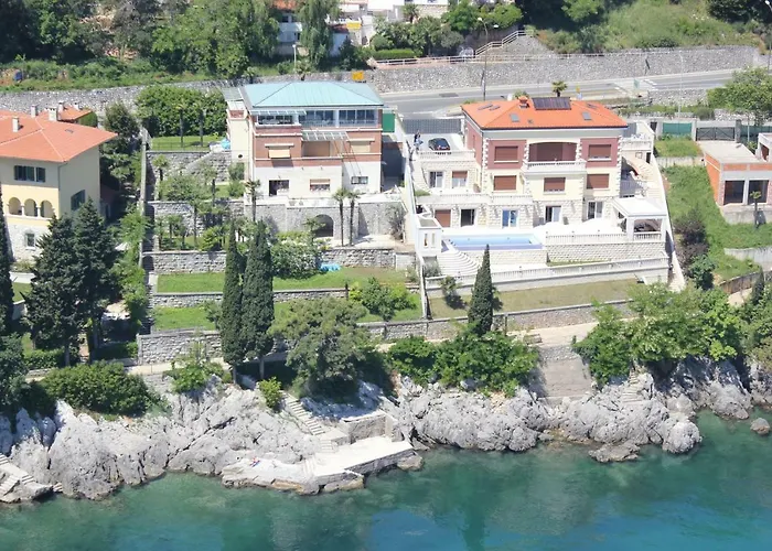 Isabella - Luxury With Style Right Next To The Beach, Private Pool And Sea View Apartamento Opatija